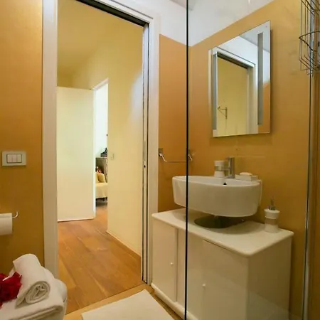 Sleeps 10 Pool * Menaggio