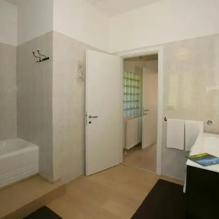 Sleeps 10 Pool * Menaggio
